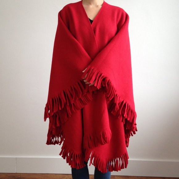 Huge Red Cozy Polar Fleece Poncho Blanket - Picture 2 of 10